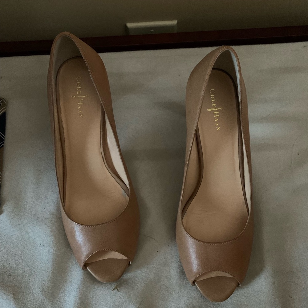 Cole Haan Women’s Brown Leather Peep-Toe Pumps